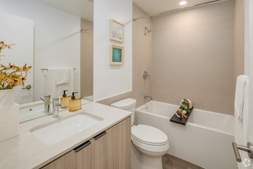 More Photos Of 633 Gardena Dr, Coquitlam Apartments For Sale