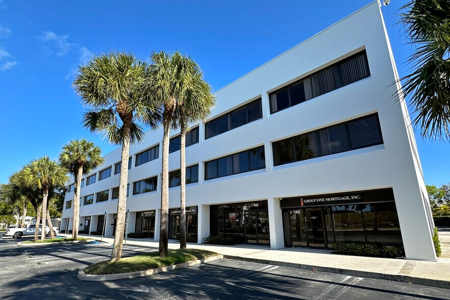 More Photos Of 900 E Indiantown Rd, Jupiter Office For Lease
