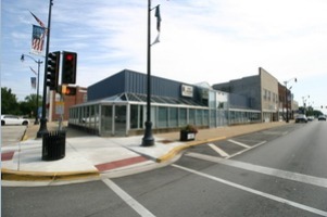 Primary Photo Of 200 E Walnut St, Watseka Medical For Lease