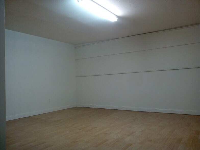 More Photos Of 2297-2317 American Ave, Hayward Warehouse For Sale