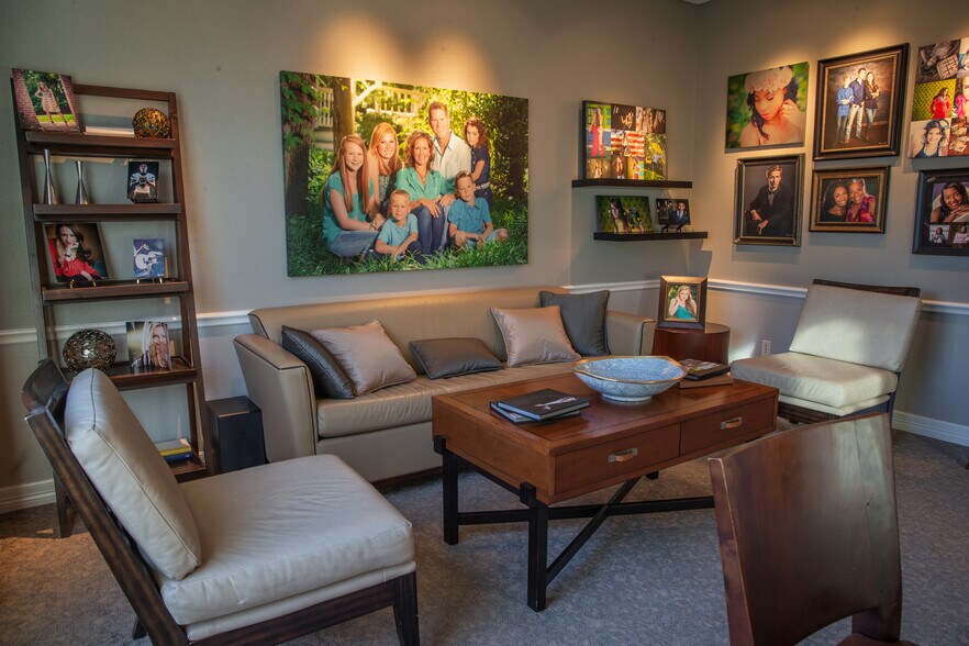 More Photos Of 1015 Road To Six Flags St, Arlington Office For Sale