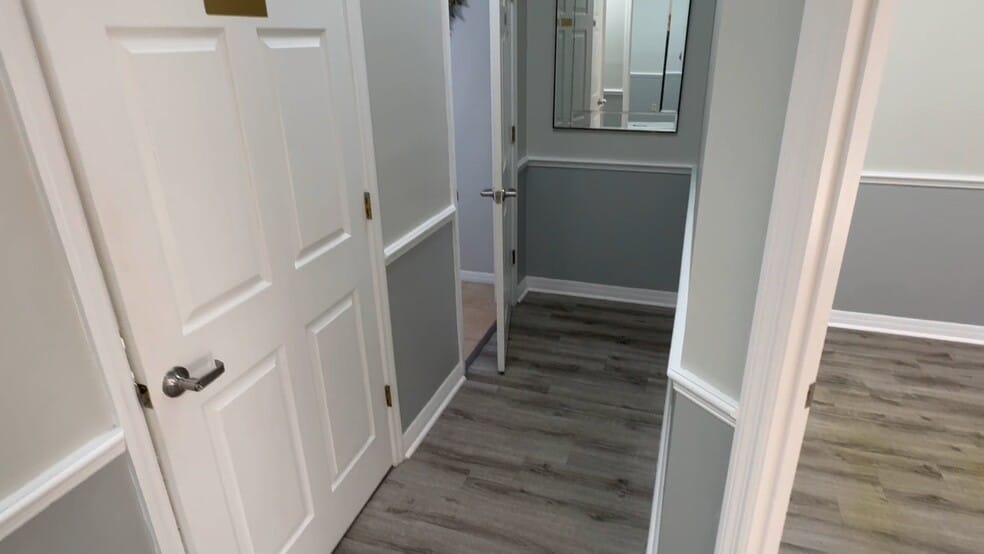 Primary Photo Of 106 Commerce St, Lake Mary Light Distribution For Lease