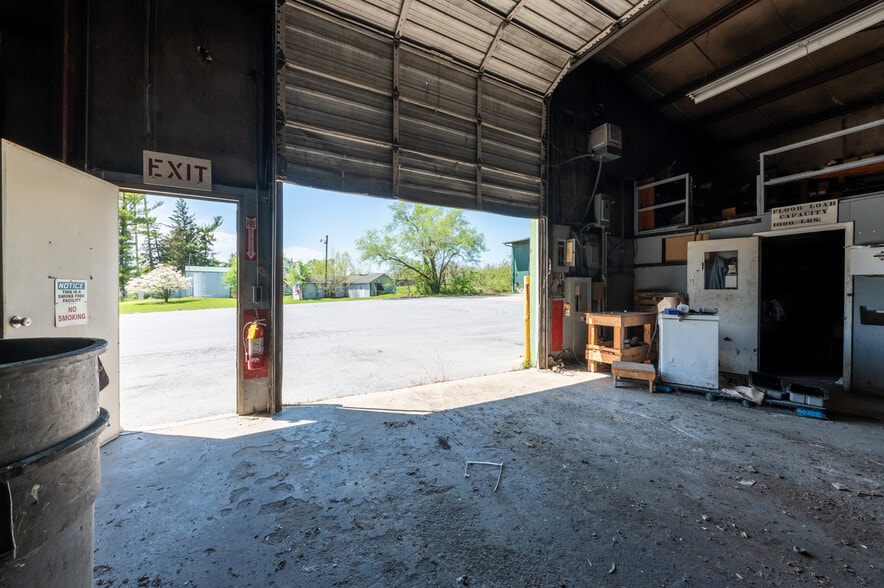 More Photos Of 164 Eyster Rd, Halltown Manufacturing For Lease