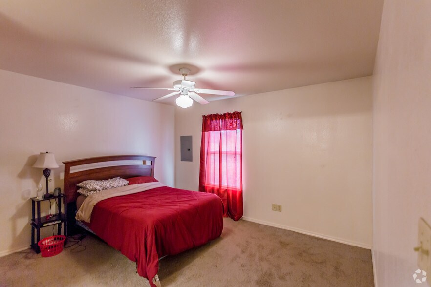 More Photos Of 141 Market St, Monticello Apartments For Sale