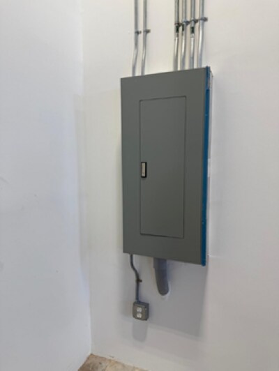 More Photos Of 2300-2340 W 8th Ave, Hialeah Radio TVTransmission Facilities For Lease