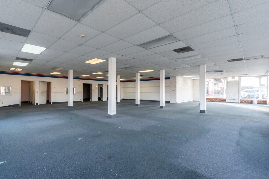 More Photos Of 1304 NW 23rd St, Oklahoma City Freestanding For Lease