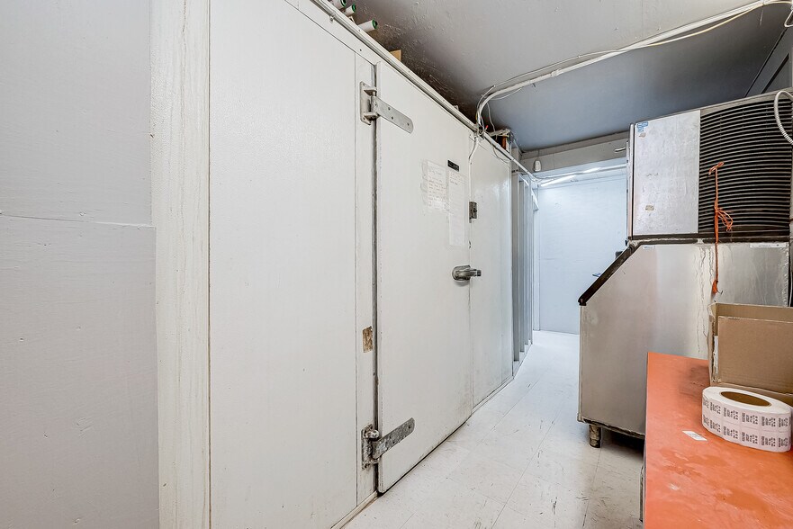 More Photos Of 4310 N Main St, Liberty Convenience Store For Sale