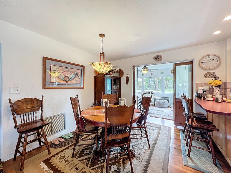 More Photos Of 7001 W Jones Ave, Mount Dora Airplane Hangar For Sale