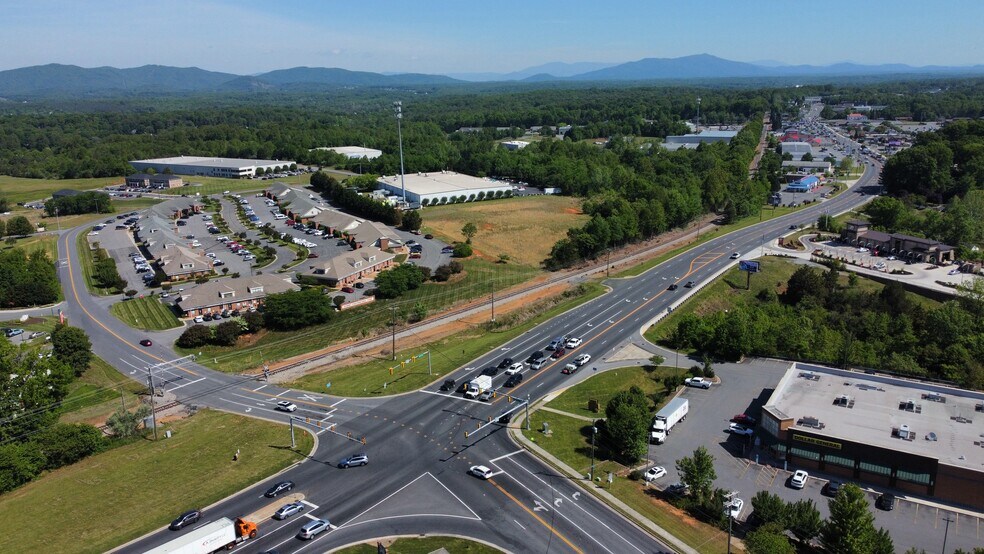 More Photos Of 142 Vista Centre Dr dr, Forest Industrial For Lease