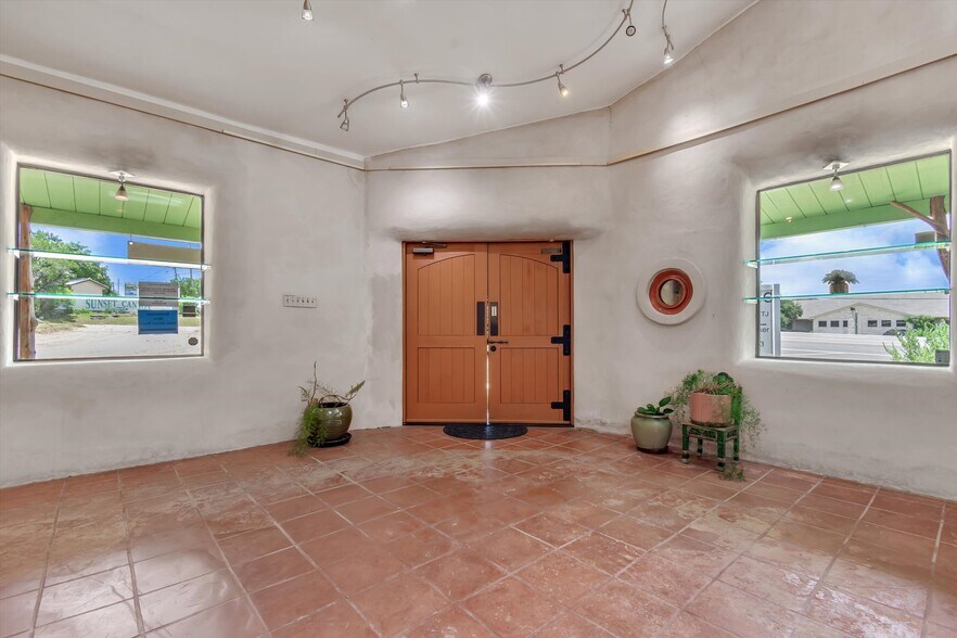 More Photos Of 4002 E Highway 290, Dripping Springs Freestanding For Sale