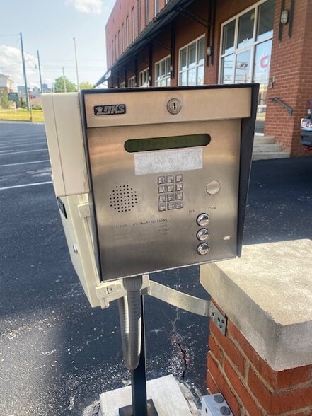 More Photos Of 493 N Front St, Memphis Office For Lease