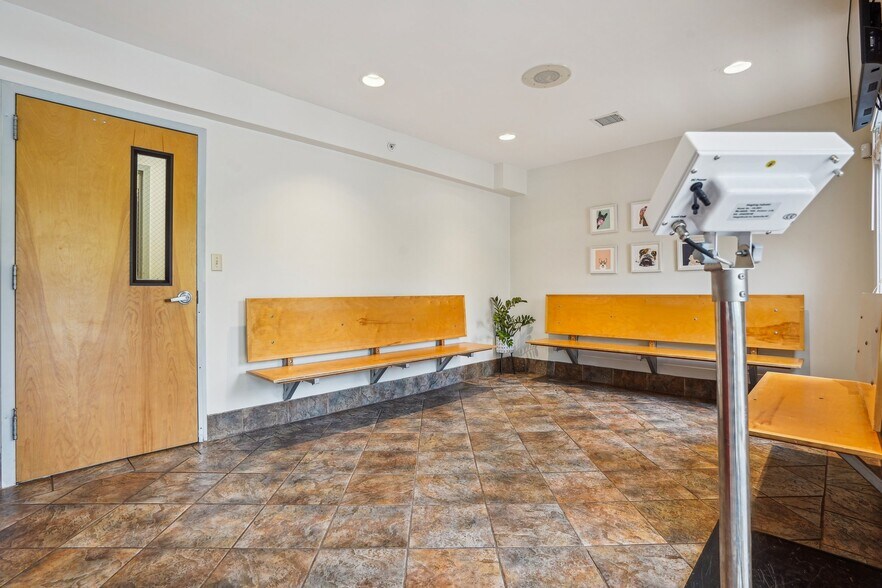 More Photos Of 455 Newark Pompton Tpke, Wayne Office Residential For Sale