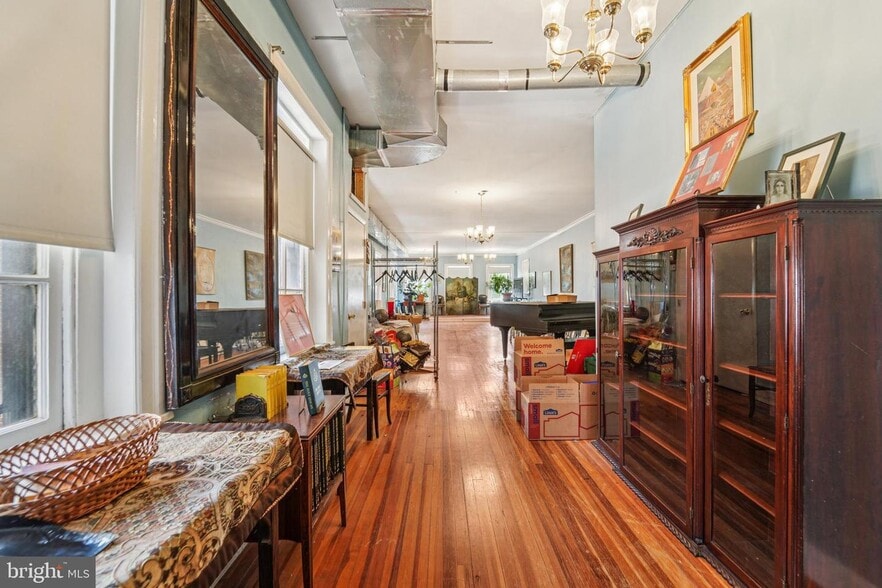 More Photos Of 523 N Charles St, Baltimore Office For Lease