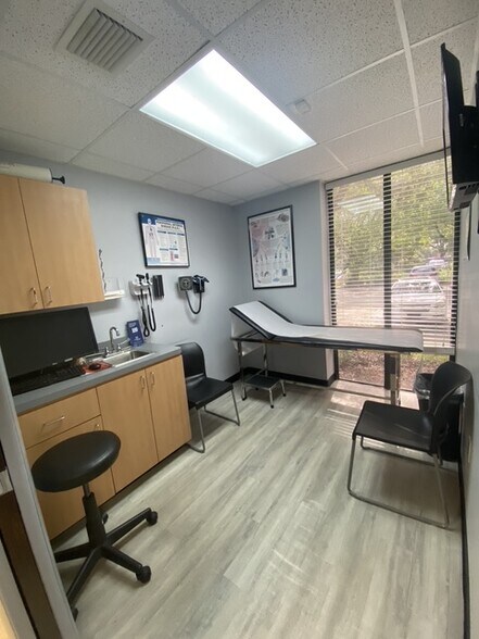 More Photos Of 3401 Davie Blvd, Fort Lauderdale Coworking Space