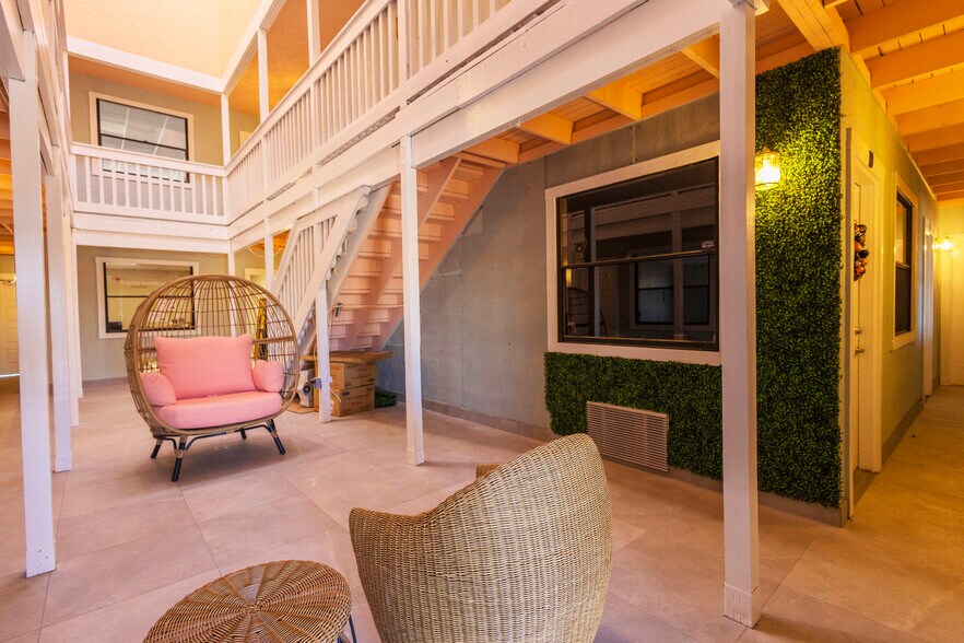 More Photos Of 3444 Marinatown Ln, North Fort Myers Unknown For Lease