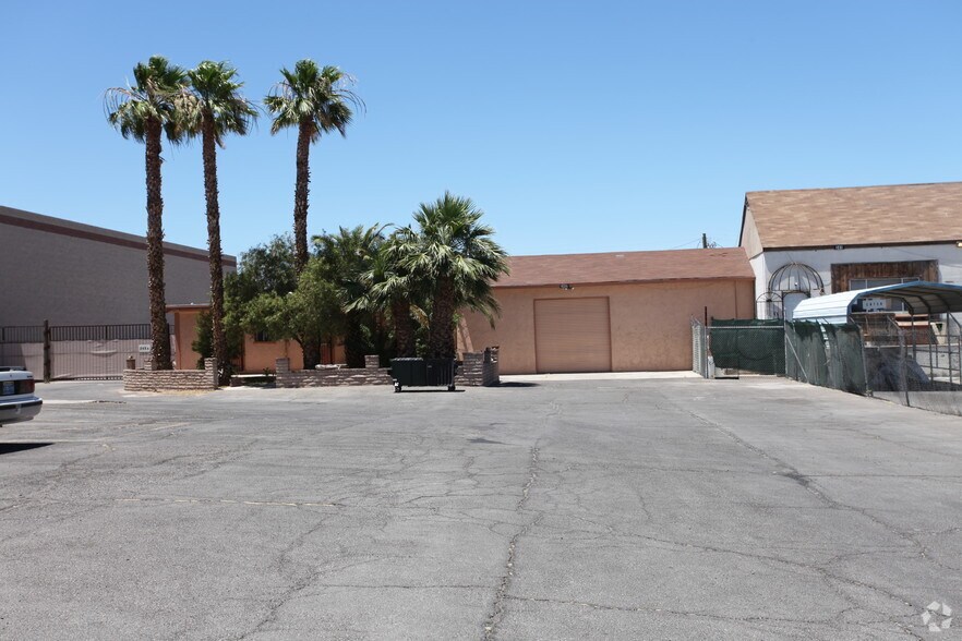 More Photos Of 245 Elliott Rd, Henderson Auto Dealership For Lease