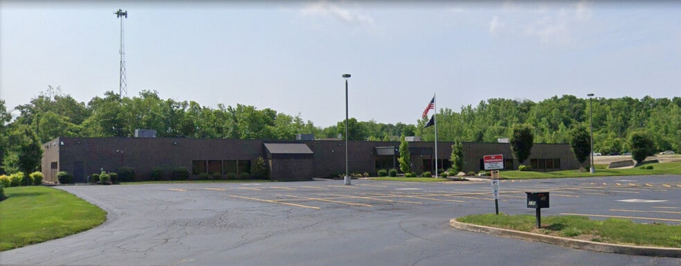 More Photos Of 230 Industrial Dr, Franklin Manufacturing For Sale