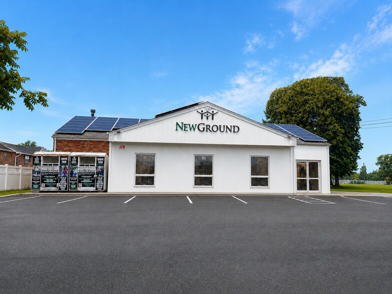 Primary Photo Of 70 Acorn Ln, Levittown Office For Sale