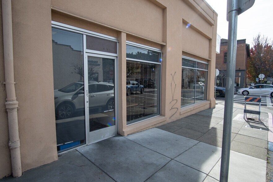 More Photos Of 1566-1574 4th St, San Rafael Storefront Retail Office For Sale