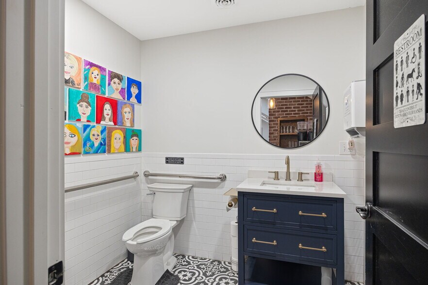 More Photos Of 6480 SE Highway 169, Saint Joseph Sports And Entertainment For Sale