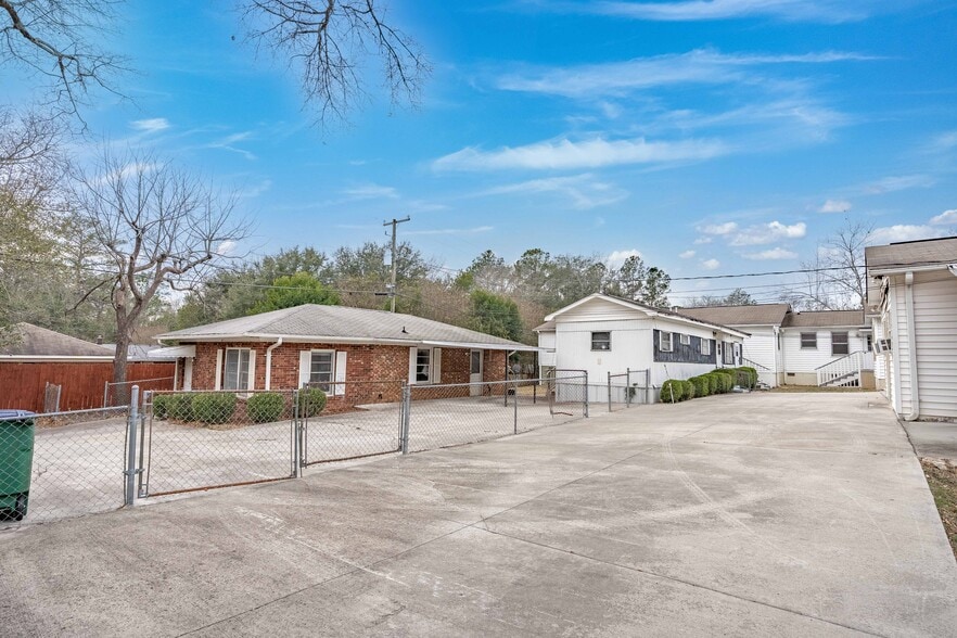 More Photos Of 2306 Forrest St, Cayce Assisted Living For Sale