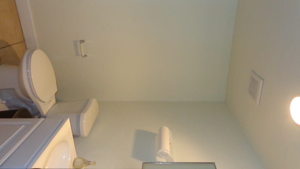 More Photos Of 13977-13981 SW 140th St, Miami Light Distribution For Sale