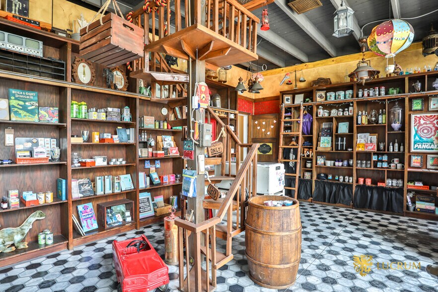 More Photos Of 12513-12515 Venice Blvd, Los Angeles Storefront For Sale