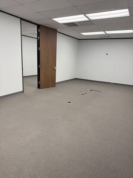 More Photos Of 16203 Park Row, Houston Light Distribution For Lease