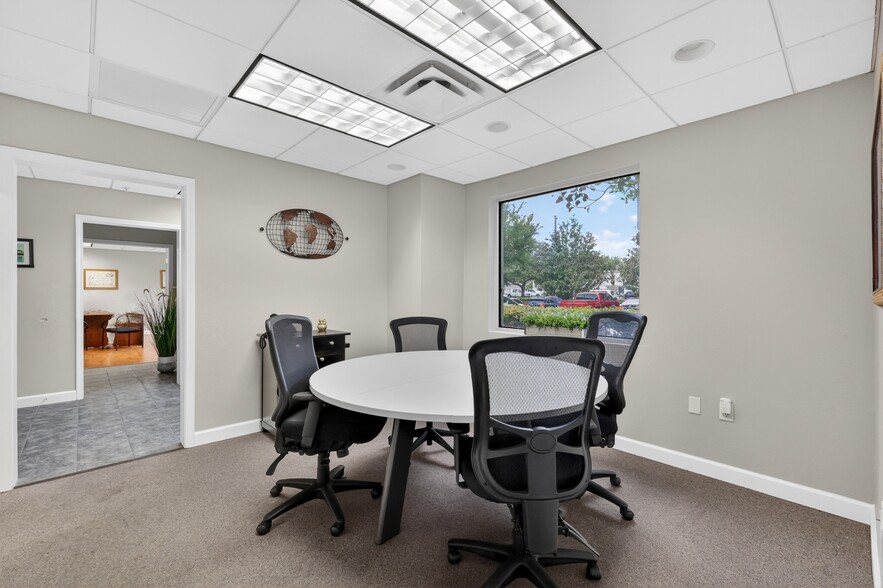 More Photos Of 2721 Pemberton Dr, Apopka Warehouse For Lease