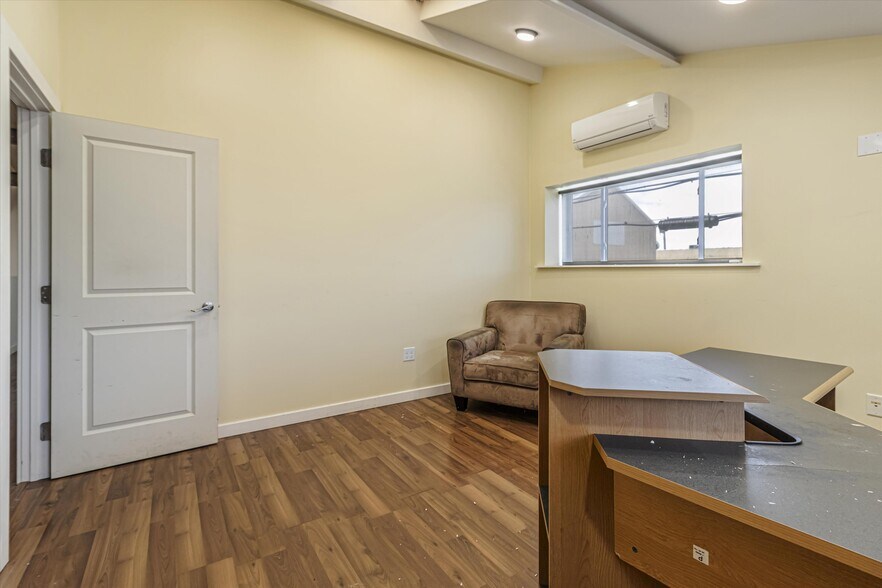 More Photos Of 1356 S 50th St, Richmond Warehouse For Sale