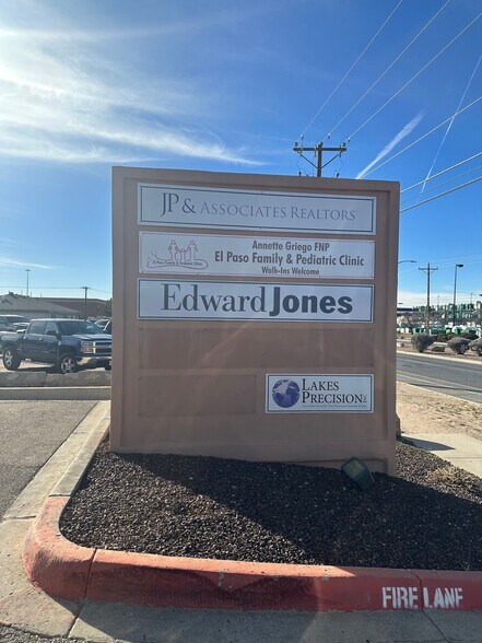 More Photos Of 12350 Montwood Dr, El Paso Office For Lease