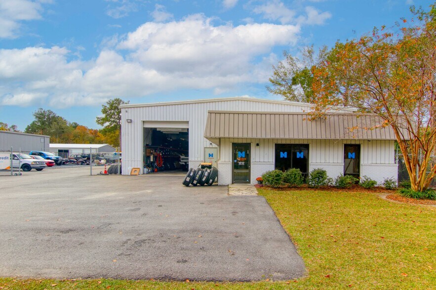 More Photos Of 7329 Spa Rd, Charleston Industrial For Sale