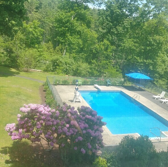More Photos Of 120 Milford Hill Ln, Milford Flex For Sale