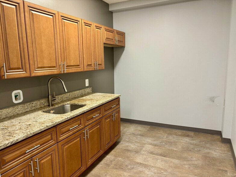 More Photos Of 718-720 Arch St, Philadelphia Office For Lease