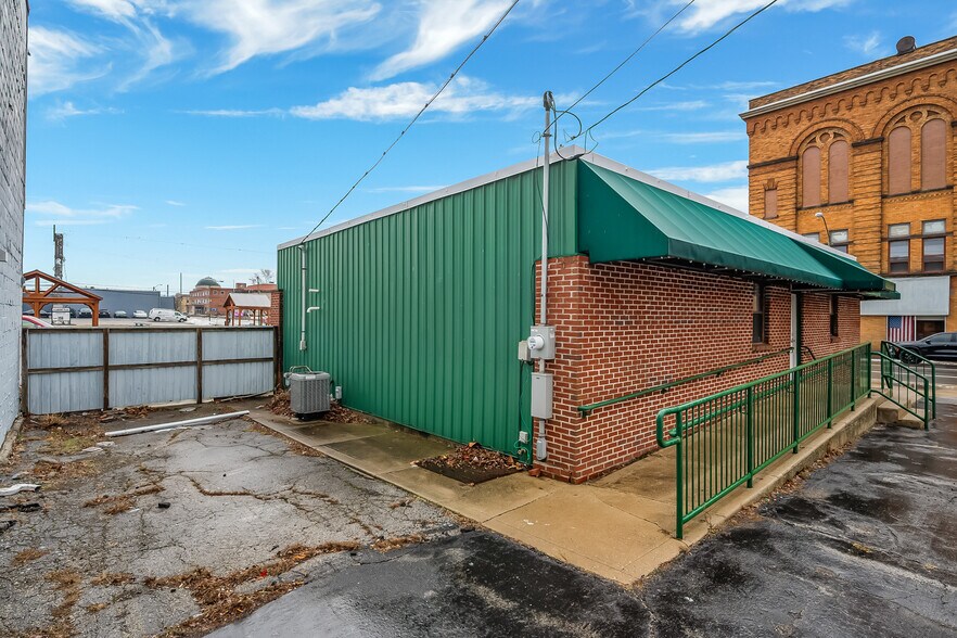 More Photos Of 114 W Church St, Marion Office Residential For Sale