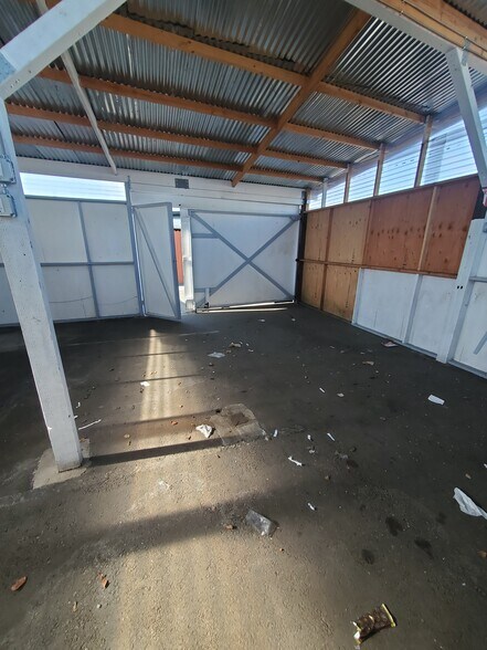 More Photos Of 546 23rd St, Richmond General Retail For Lease
