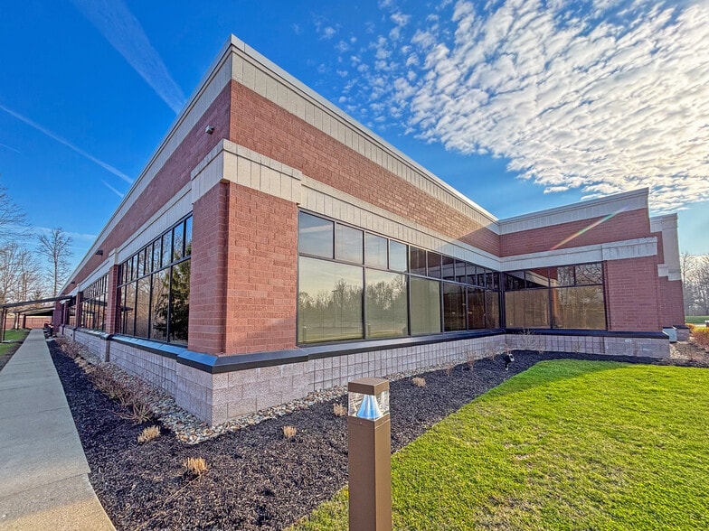 More Photos Of 280 Executive Pky W, Hudson Office For Lease