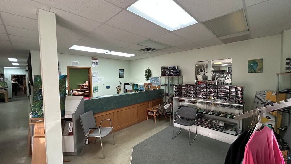 More Photos Of 4768 Riverside Dr, Red Deer Warehouse For Sale