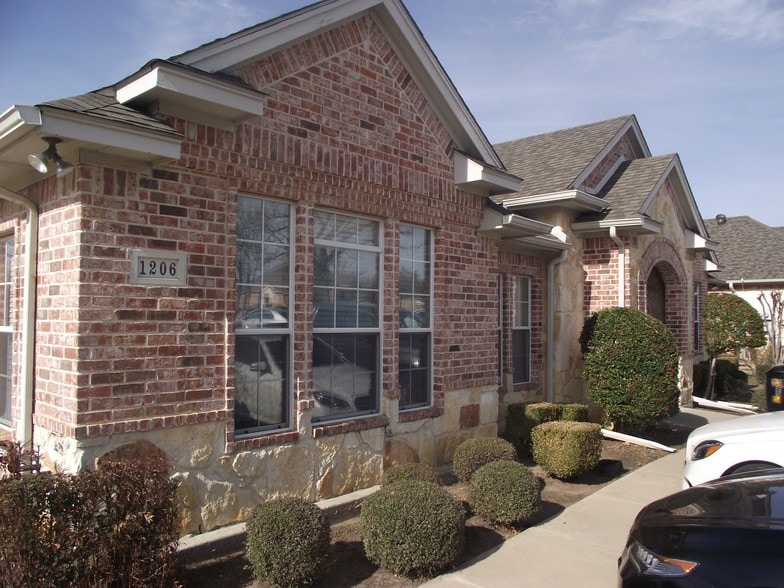 More Photos Of 1206 Bent Oaks Ct, Denton Medical For Lease