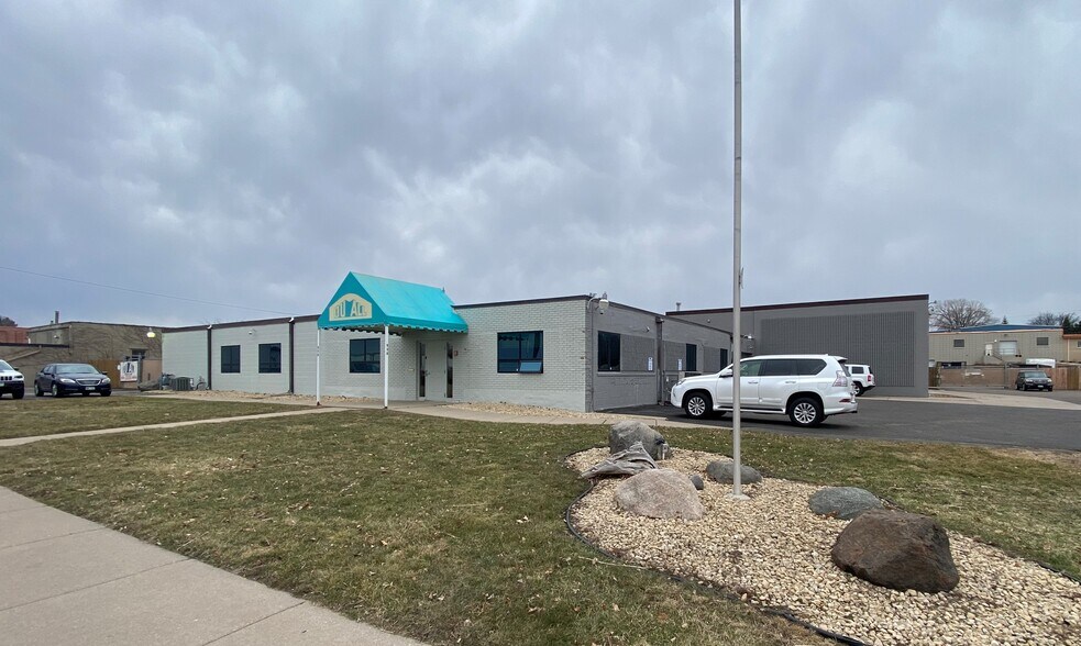 More Photos Of 636 NE 39th Ave, Minneapolis Manufacturing For Sale