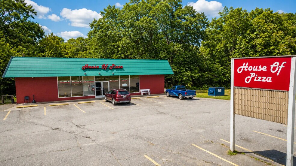 Primary Photo Of 205 N Main St, Belton General Retail For Sale