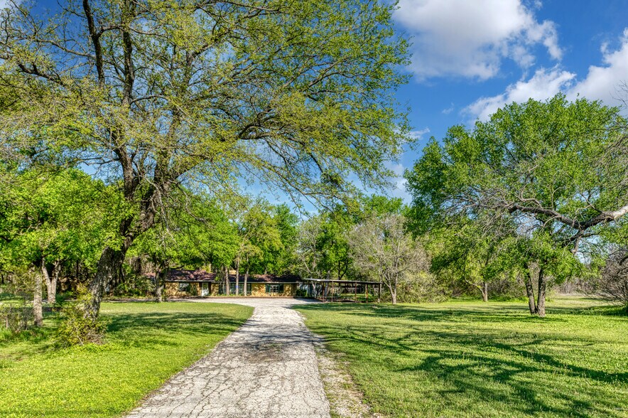 More Photos Of 4228 Hwy 377, Granbury Land For Sale