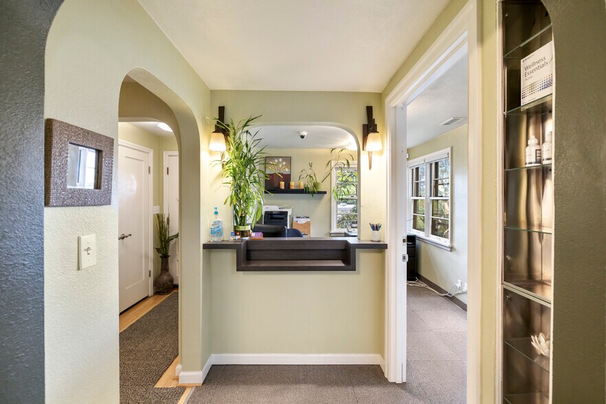 More Photos Of 7303 SW Beaverton Hillsdale Hwy, Portland Medical For Sale