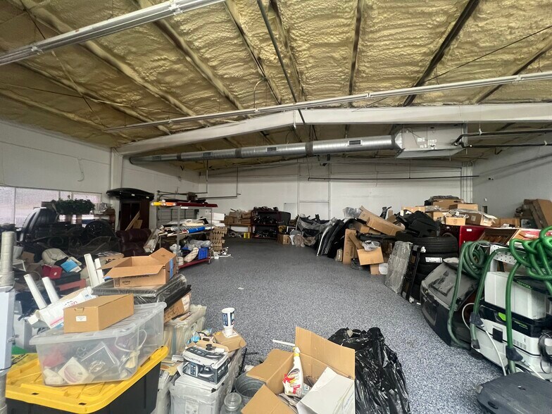 More Photos Of 9809 Fredericksburg Rd, San Antonio Auto Repair For Lease