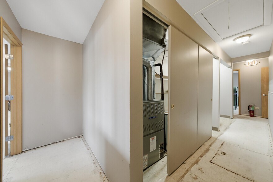 More Photos Of 2304 Plainfield Rd, Crest Hill Medical For Sale