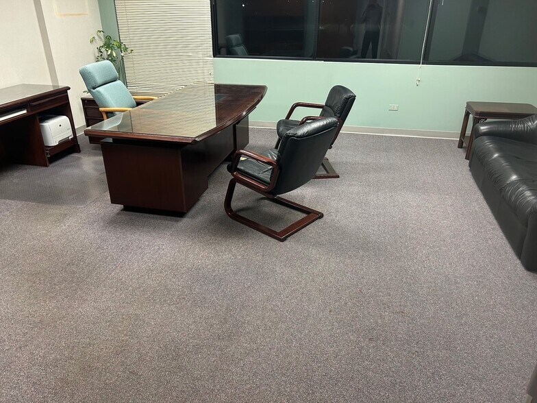 More Photos Of 1749 S Naperville Rd, Wheaton Medical For Lease