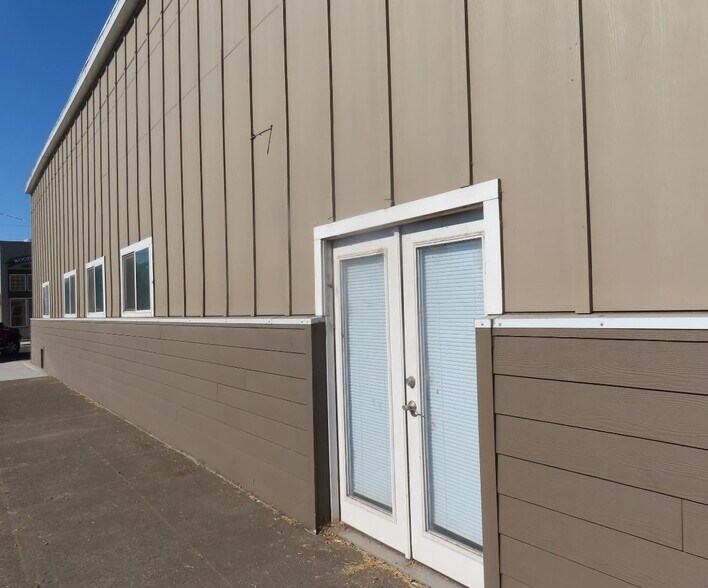 More Photos Of 180 3rd st, Harrisburg Light Manufacturing For Lease