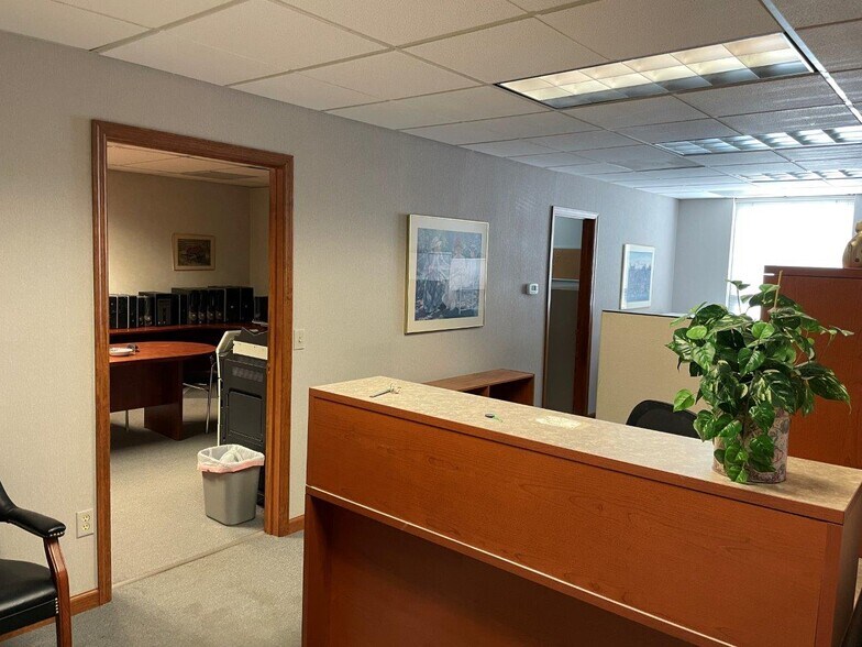 More Photos Of 57 North St, Danbury Medical For Sale