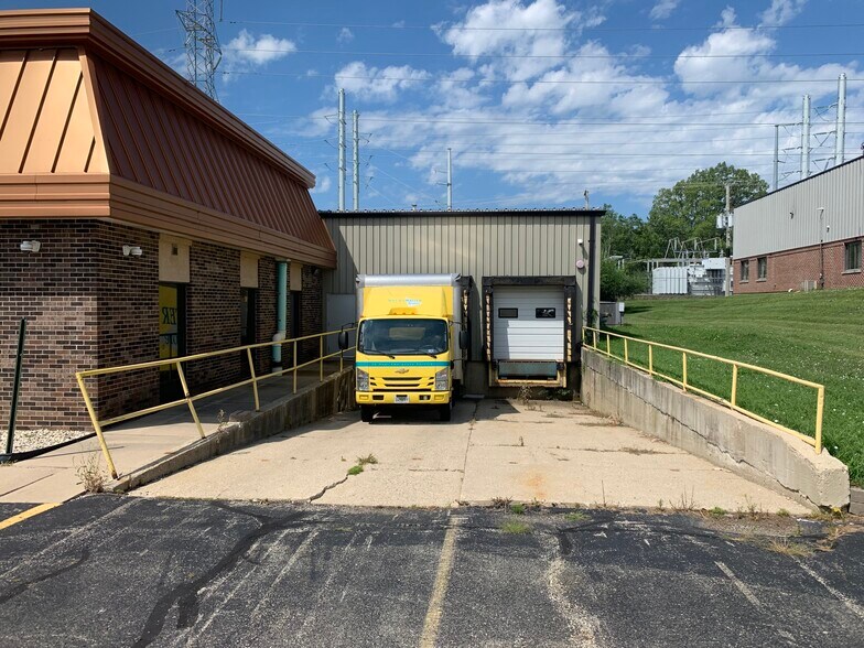 More Photos Of 150 Chicago St, Cary Manufacturing For Lease