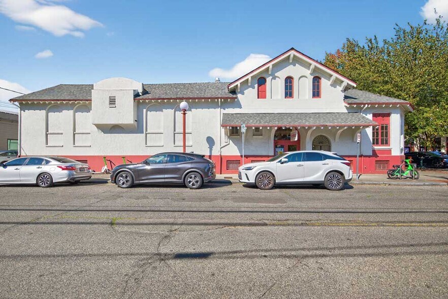 More Photos Of 3722 S Hudson St, Seattle Medical For Sale
